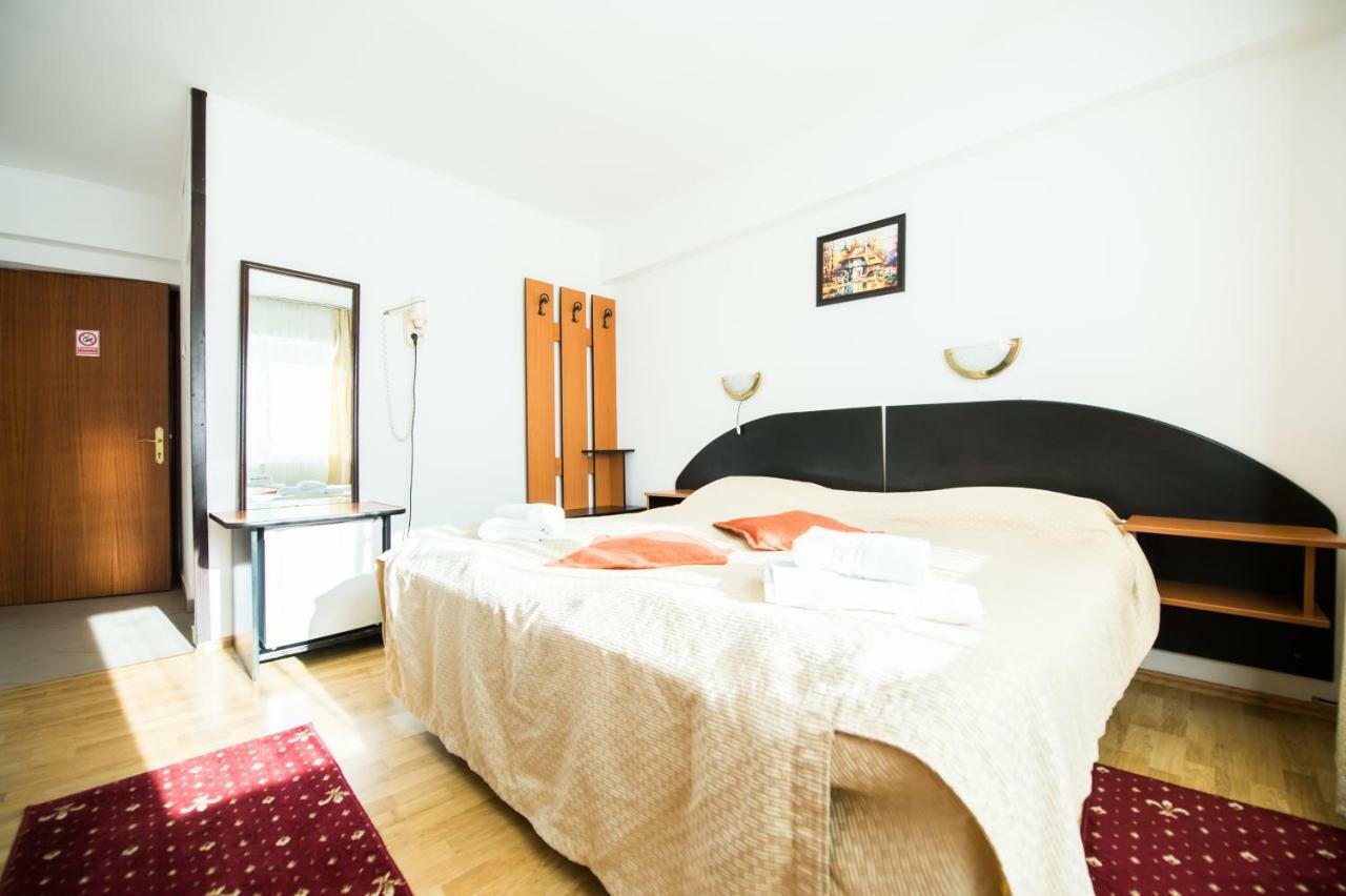 Hotel Gura Diham Buşteni Esterno foto